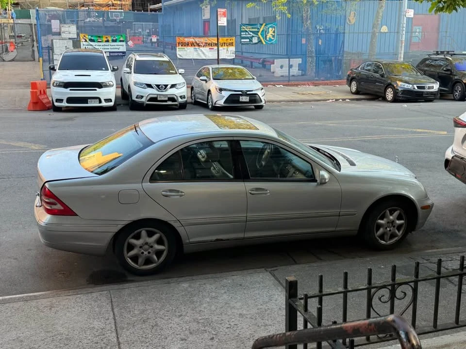 2004 Mercedes-Benz W203 C-Class - Image 3 of 7