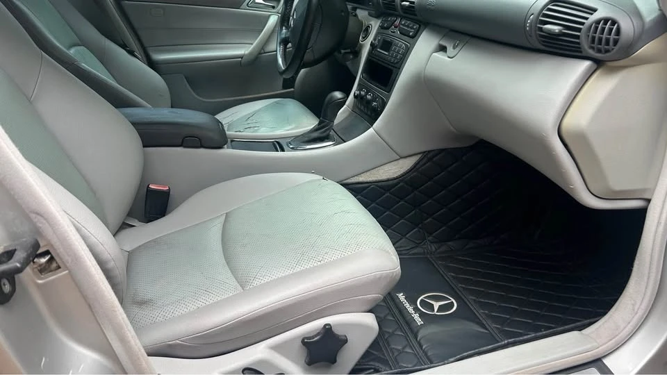 2004 Mercedes-Benz W203 C-Class - Image 12 of 18
