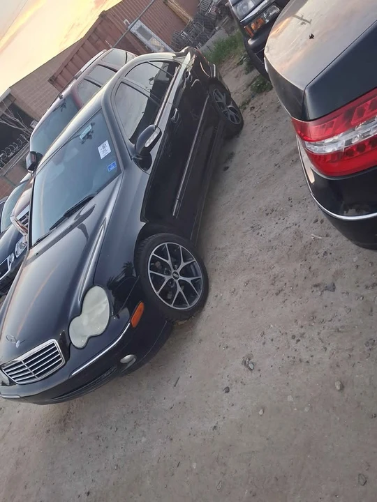 2004 Mercedes-Benz W203 C-Class - Image 3 of 4