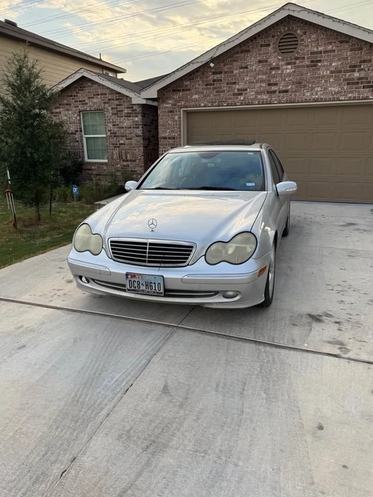 2004 Mercedes-Benz W203 C-Class - Image 2 of 11