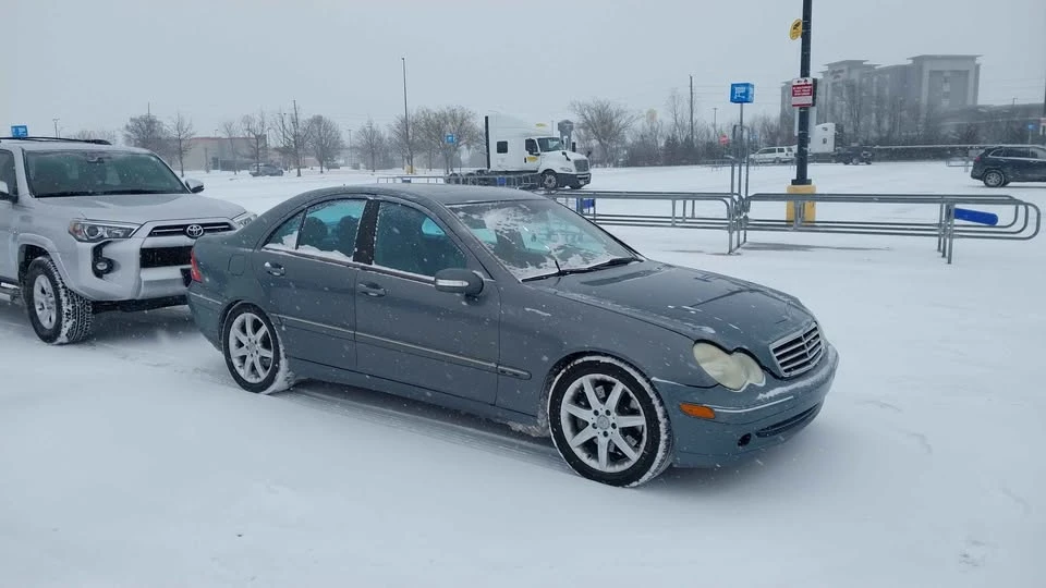 2004 Mercedes-Benz W203 C-Class - Image 2 of 3