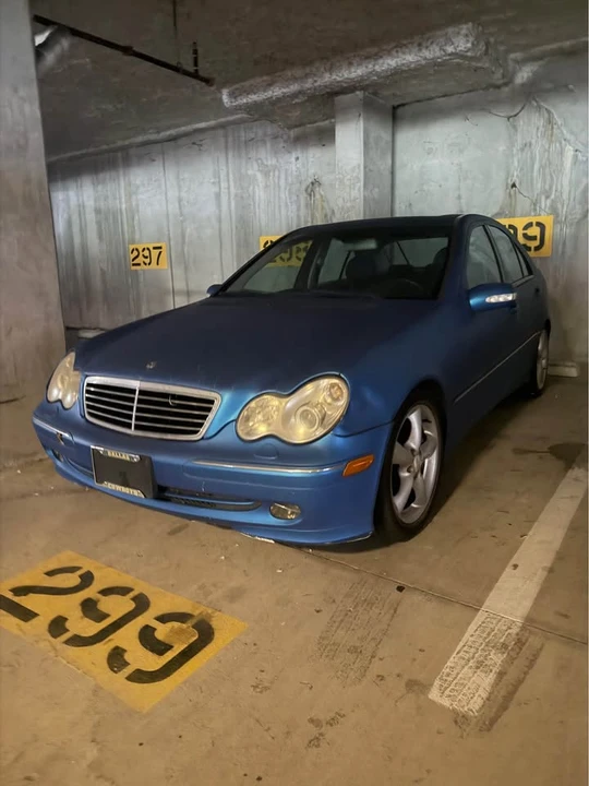 2004 Mercedes-Benz W203 C-Class - Image 2 of 2