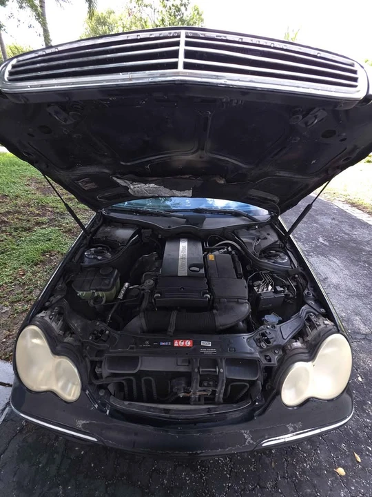 2004 Mercedes-Benz W203 C-Class - Image 2 of 4