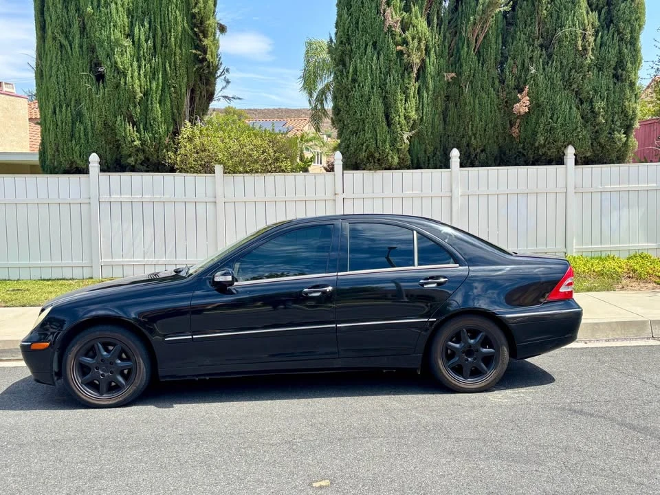 2004 Mercedes-Benz W203 C-Class - Image 3 of 8