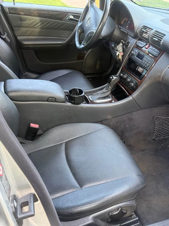 2004 Mercedes-Benz W203 C-Class - Image 7 of 13