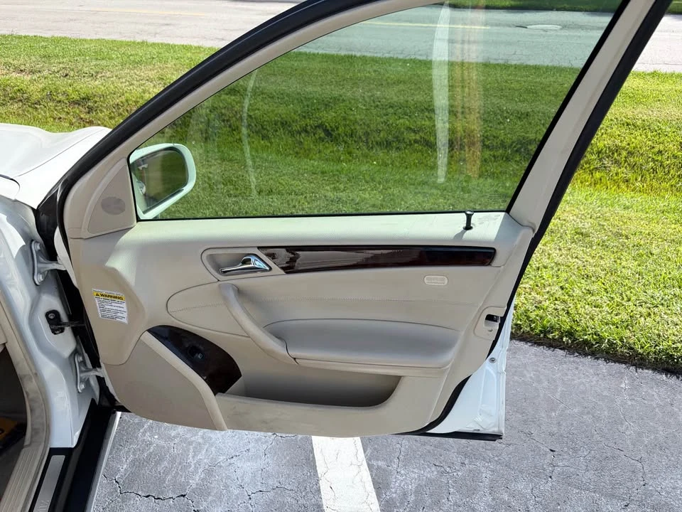 2004 Mercedes-Benz W203 C-Class - Image 15 of 18