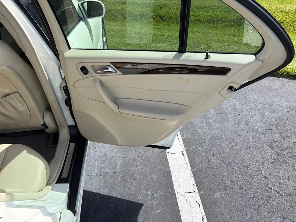 2004 Mercedes-Benz W203 C-Class - Image 14 of 18