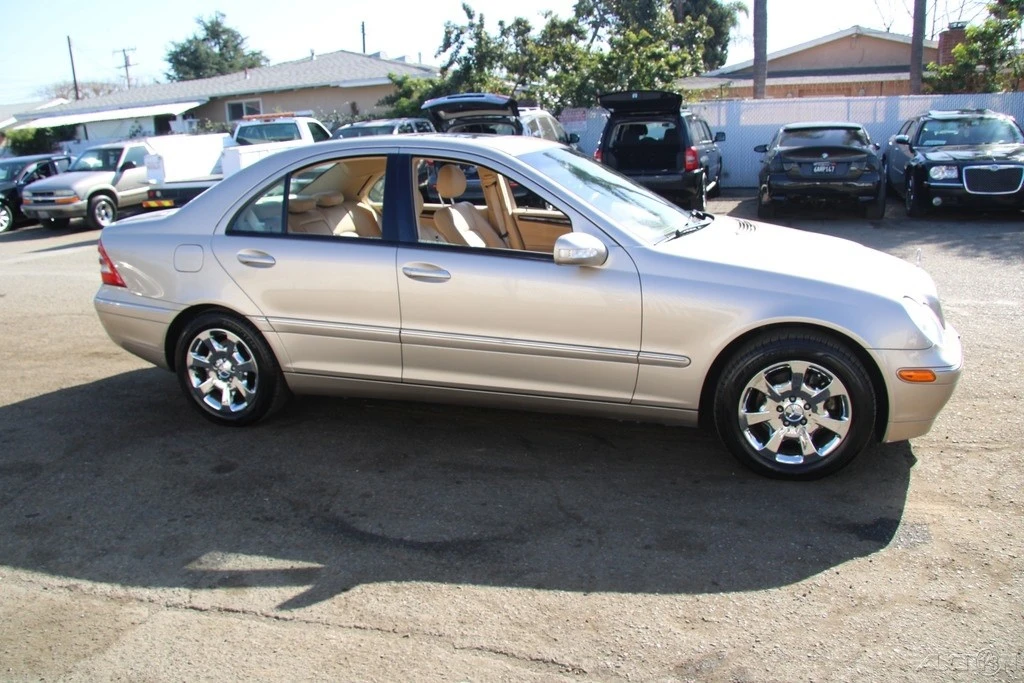 2004 Mercedes-Benz W203 C-Class - Image 7 of 21