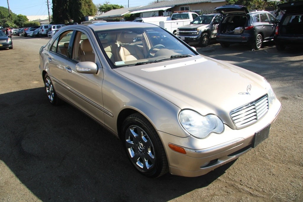 2004 Mercedes-Benz W203 C-Class - Image 8 of 21