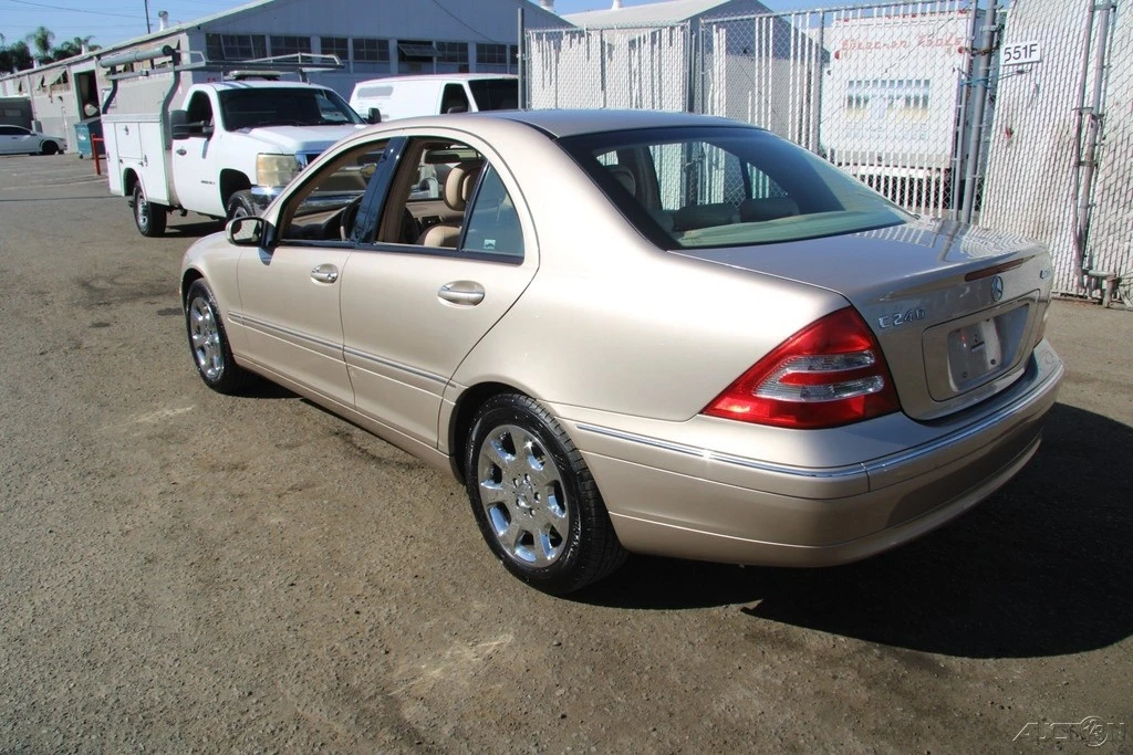 2004 Mercedes-Benz W203 C-Class - Image 4 of 21