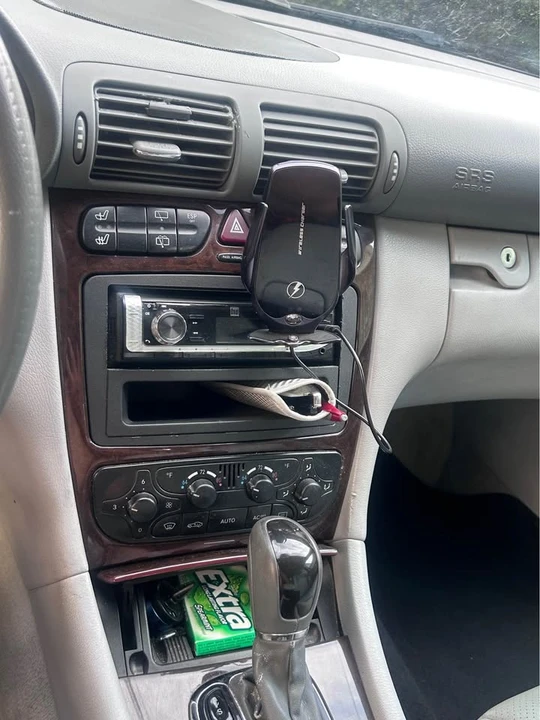 2004 Mercedes-Benz W203 C-Class - Image 8 of 11