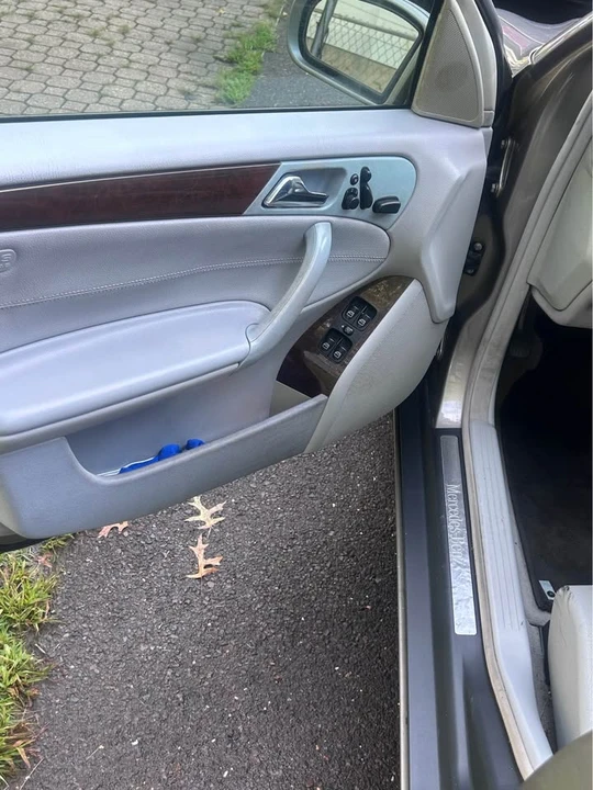 2004 Mercedes-Benz W203 C-Class - Image 10 of 11