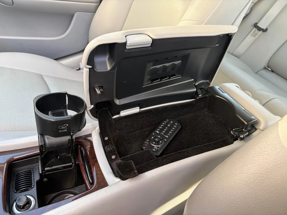 2004 Mercedes-Benz W203 C-Class - Image 9 of 20