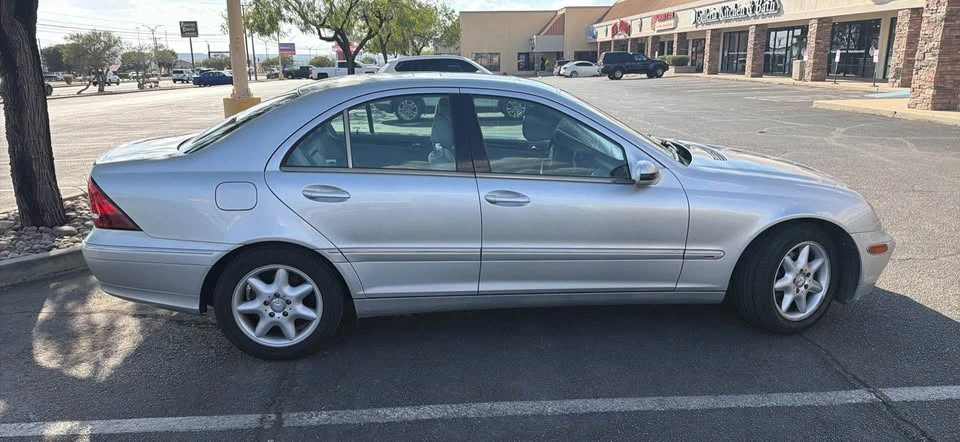 2004 Mercedes-Benz W203 C-Class - Image 4 of 8