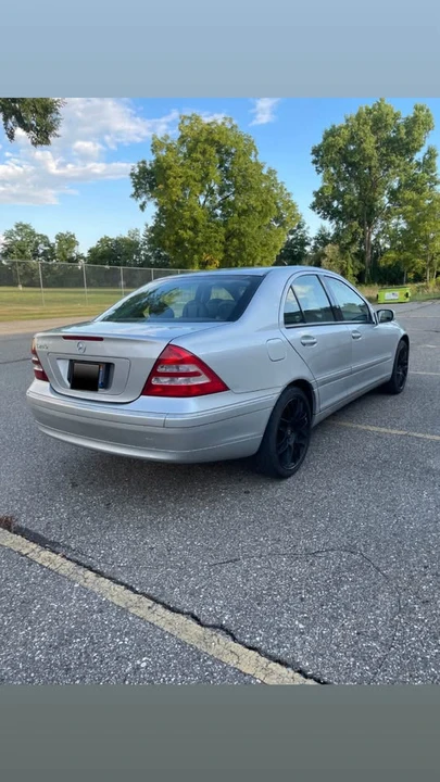 2004 Mercedes-Benz W203 C-Class - Image 3 of 17