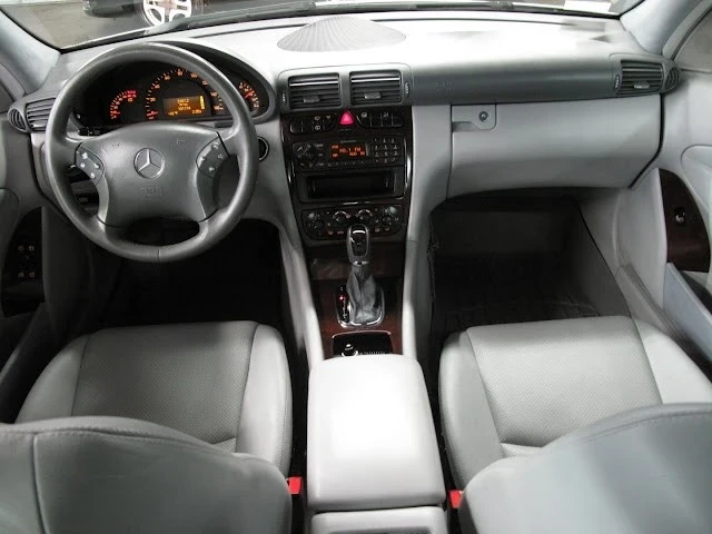 2004 Mercedes-Benz W203 C-Class - Image 2 of 21