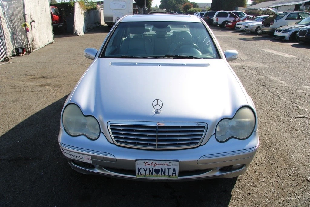 2004 Mercedes-Benz W203 C-Class - Image 9 of 21