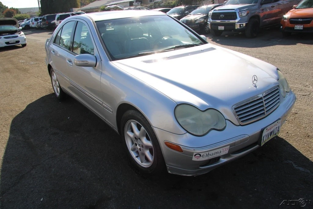 2004 Mercedes-Benz W203 C-Class - Image 8 of 21