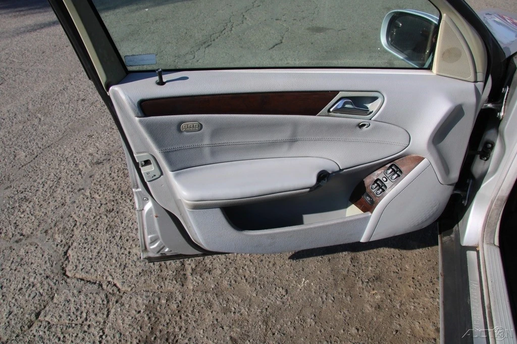 2004 Mercedes-Benz W203 C-Class - Image 12 of 21