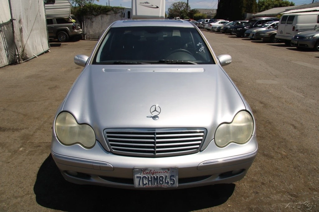 2004 Mercedes-Benz W203 C-Class - Image 10 of 24