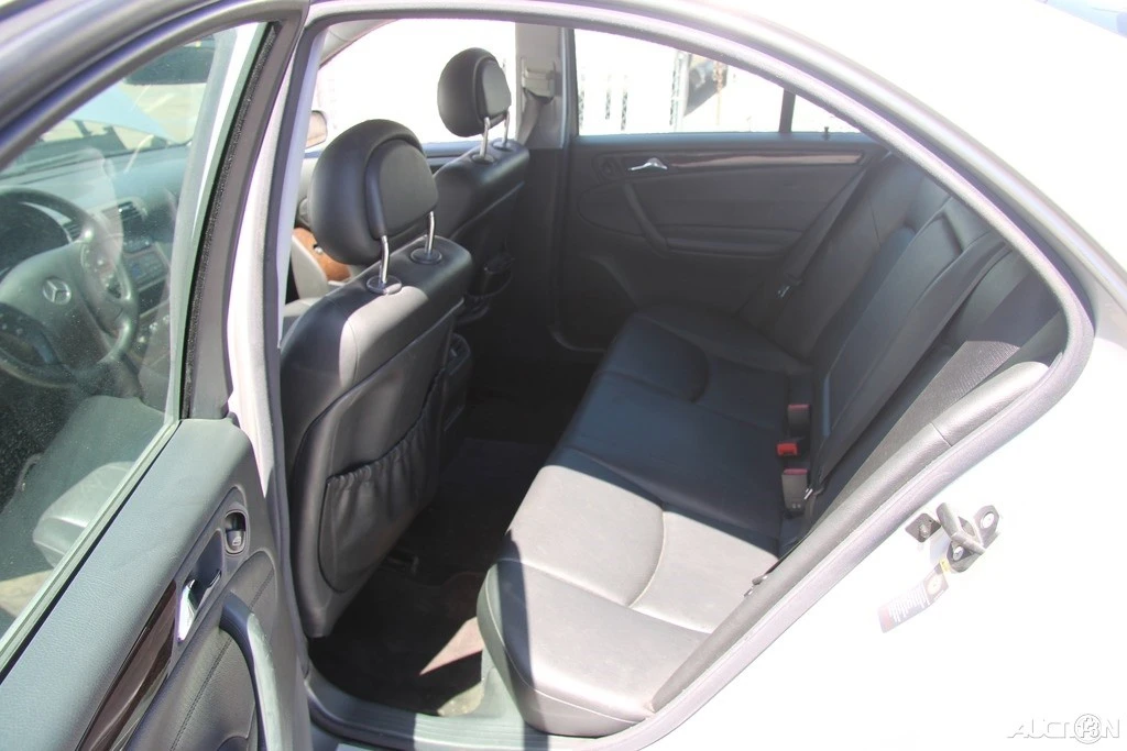 2004 Mercedes-Benz W203 C-Class - Image 22 of 24