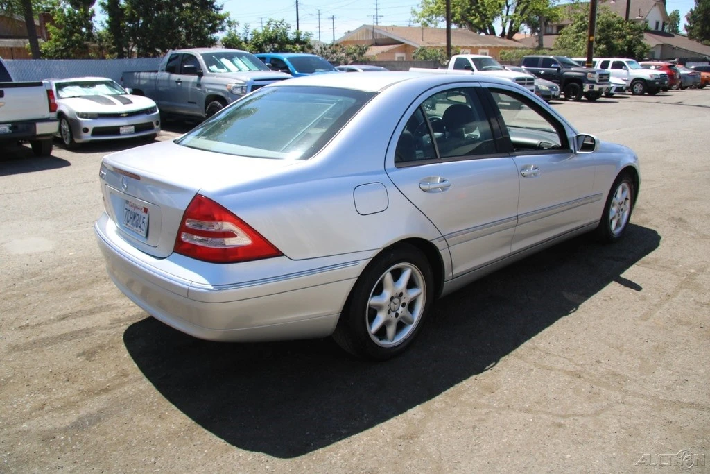 2004 Mercedes-Benz W203 C-Class - Image 7 of 24