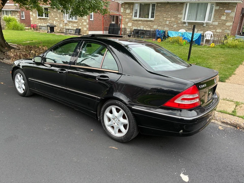2004 Mercedes-Benz W203 C-Class - Image 2 of 7
