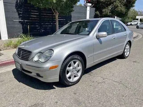 2004 Mercedes-Benz C-Class C 300 4MATIC Luxury Sedan 4D