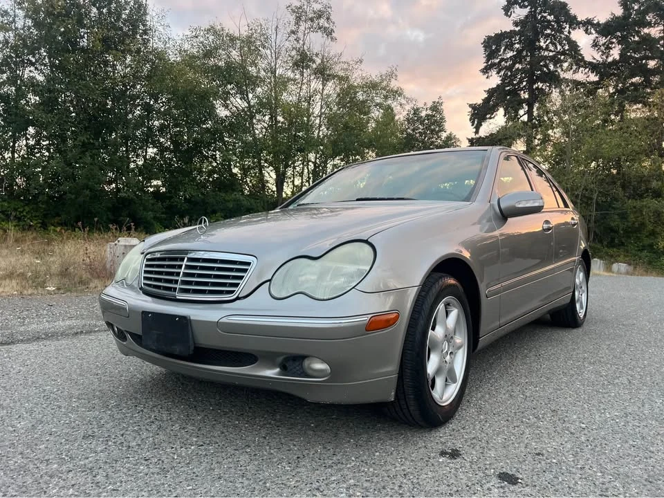2004 Mercedes-Benz W203 C-Class - Image 2 of 12