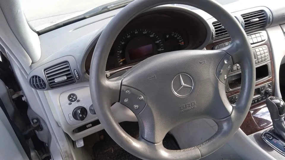 2004 Mercedes-Benz W203 C-Class - Image 3 of 11