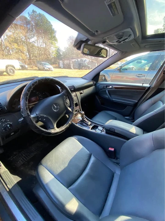 2004 Mercedes-Benz W203 C-Class - Image 8 of 11