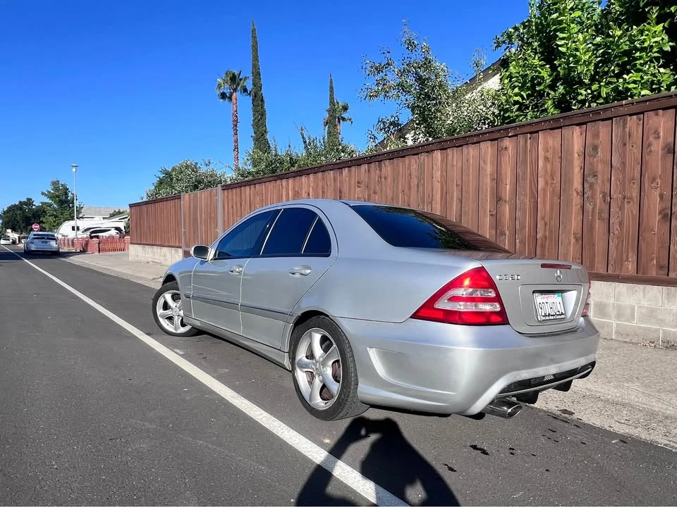 2004 Mercedes-Benz W203 C-Class - Image 2 of 16