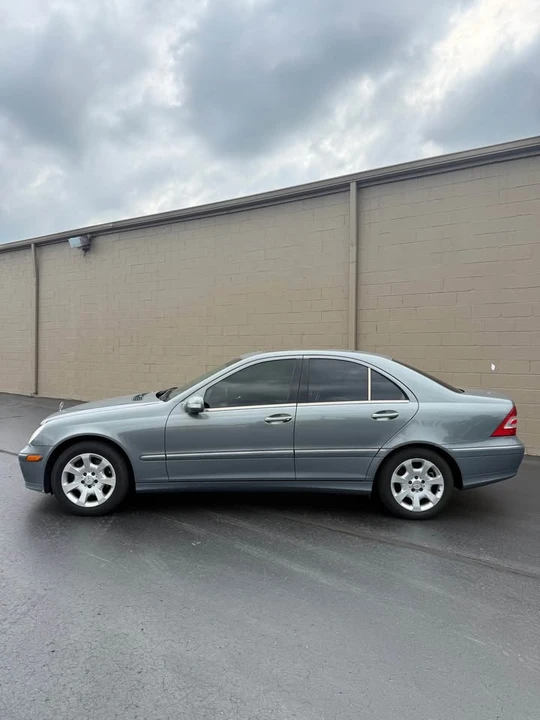 2004 Mercedes-Benz W203 C-Class - Image 2 of 16