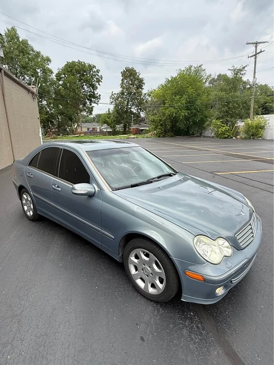 2004 Mercedes-Benz W203 C-Class - Image 7 of 16