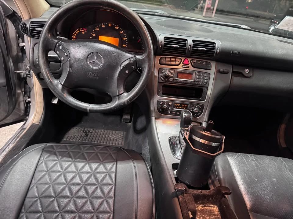 2004 Mercedes-Benz W203 C-Class - Image 9 of 12