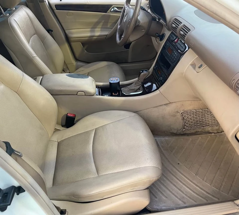 2004 Mercedes-Benz W203 C-Class - Image 7 of 11