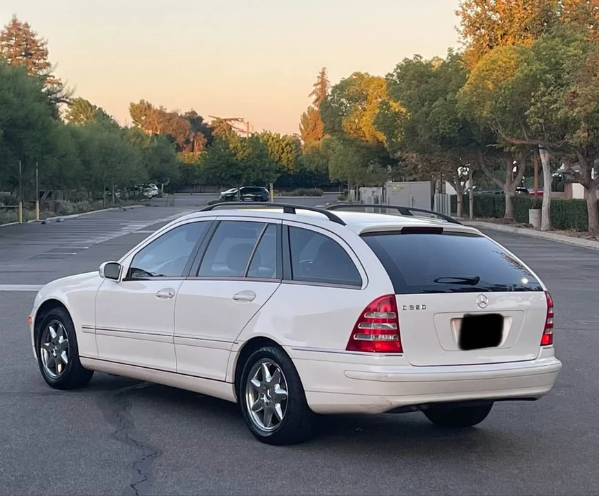 2004 Mercedes-Benz W203 C-Class - Image 2 of 11