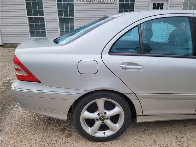 2004 Mercedes-Benz W203 C-Class - Image 13 of 21