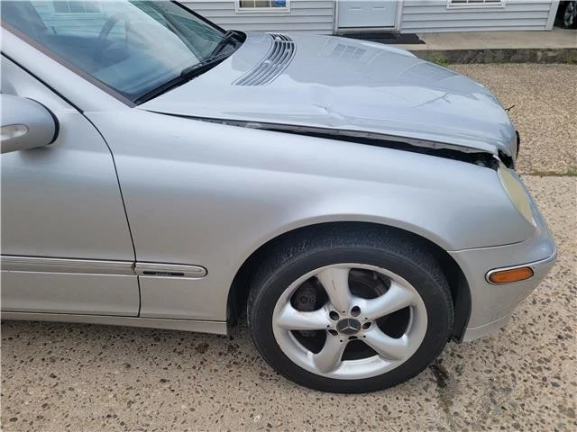 2004 Mercedes-Benz W203 C-Class - Image 12 of 21