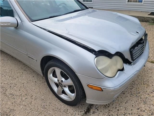 2004 Mercedes-Benz W203 C-Class - Image 11 of 12