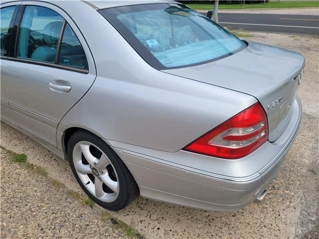 2004 Mercedes-Benz W203 C-Class - Image 16 of 21