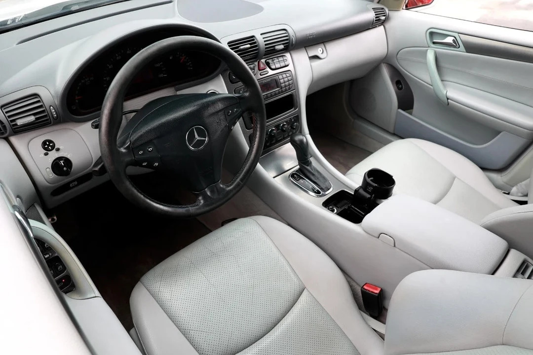 2004 Mercedes-Benz W203 C-Class - Image 4 of 12