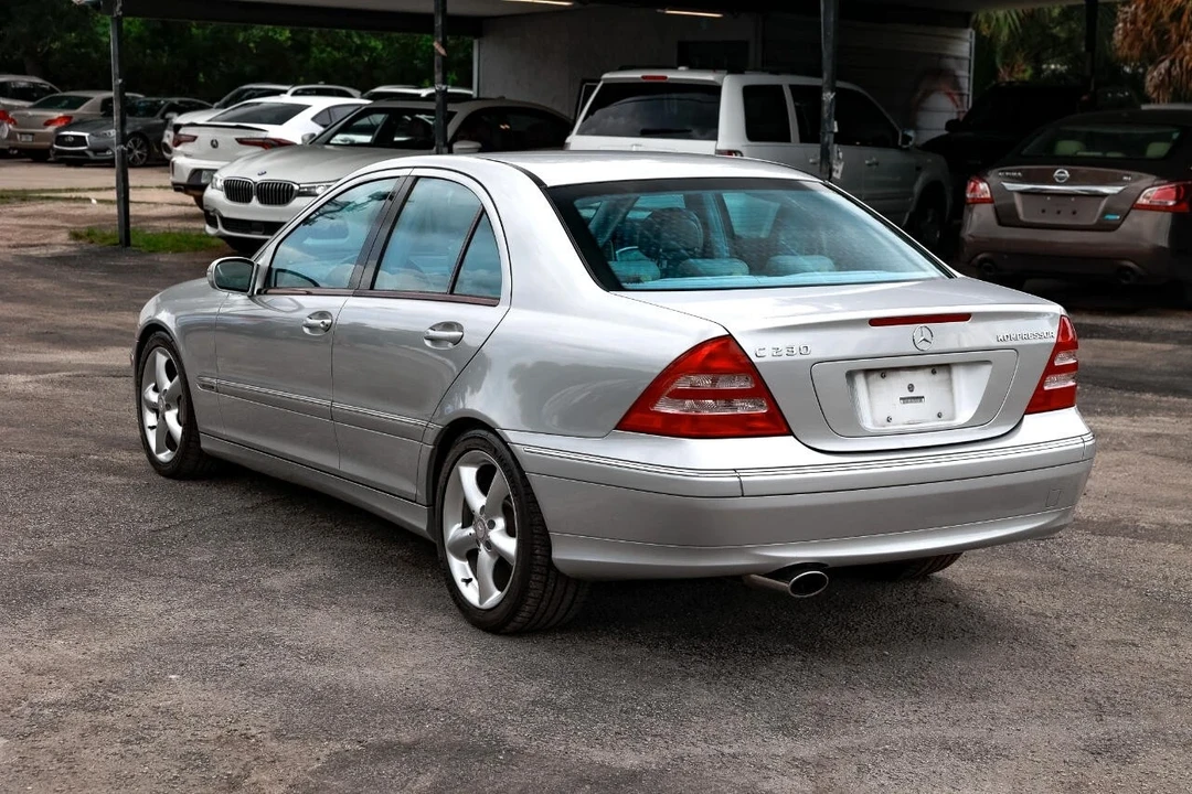 2004 Mercedes-Benz W203 C-Class - Image 7 of 12