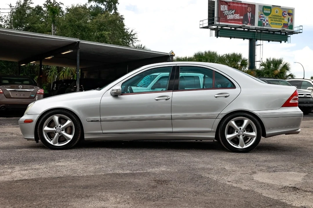 2004 Mercedes-Benz W203 C-Class - Image 5 of 12