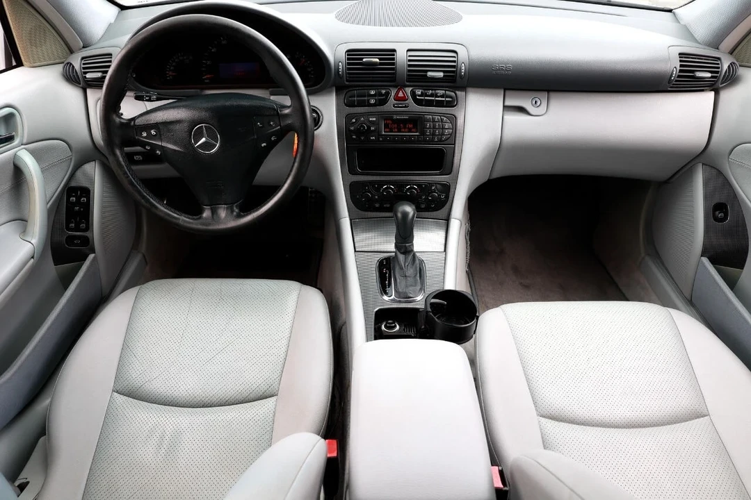 2004 Mercedes-Benz W203 C-Class - Image 2 of 12