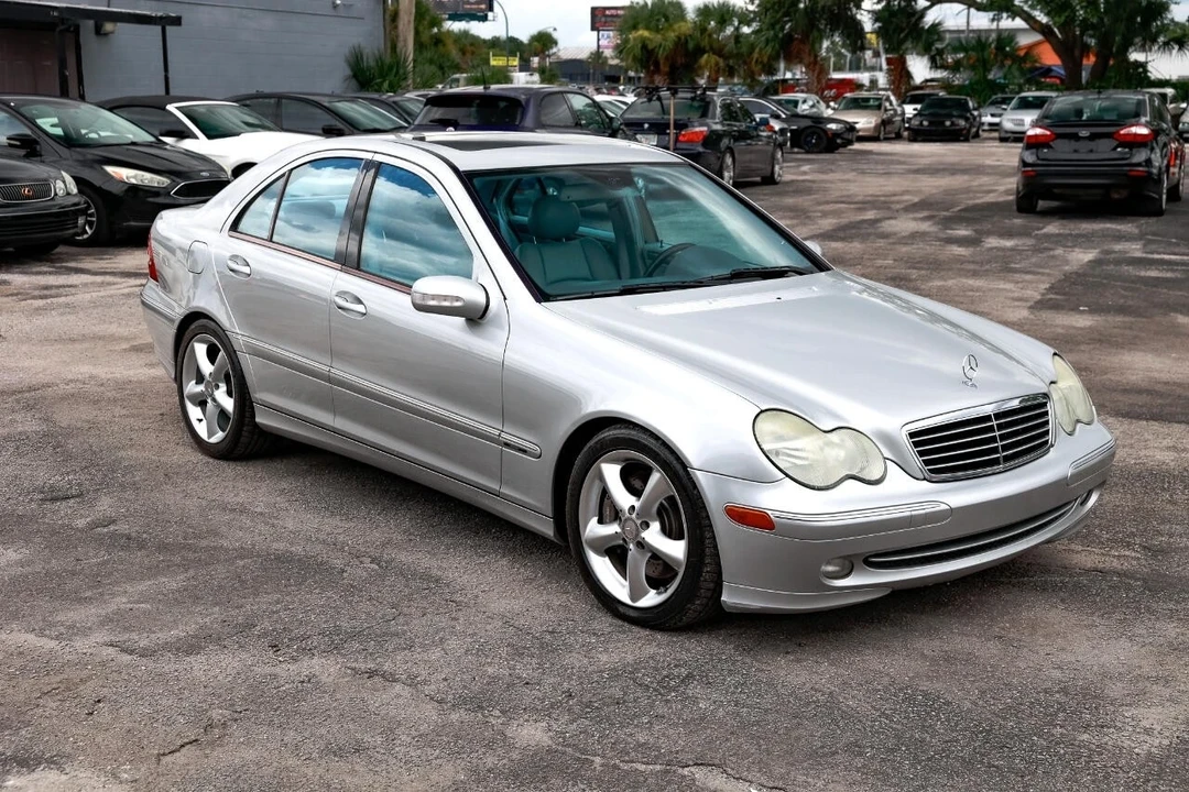 2004 Mercedes-Benz W203 C-Class - Image 15 of 21