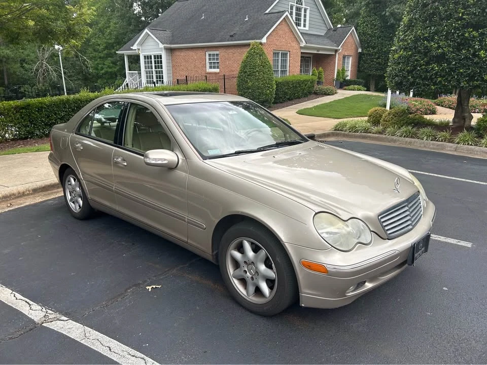 2004 Mercedes-Benz W203 C-Class - Image 2 of 9