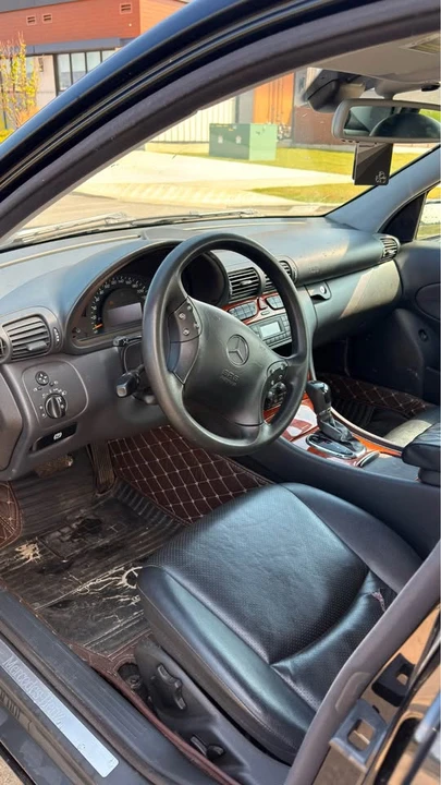 2004 Mercedes-Benz W203 C-Class - Image 9 of 15