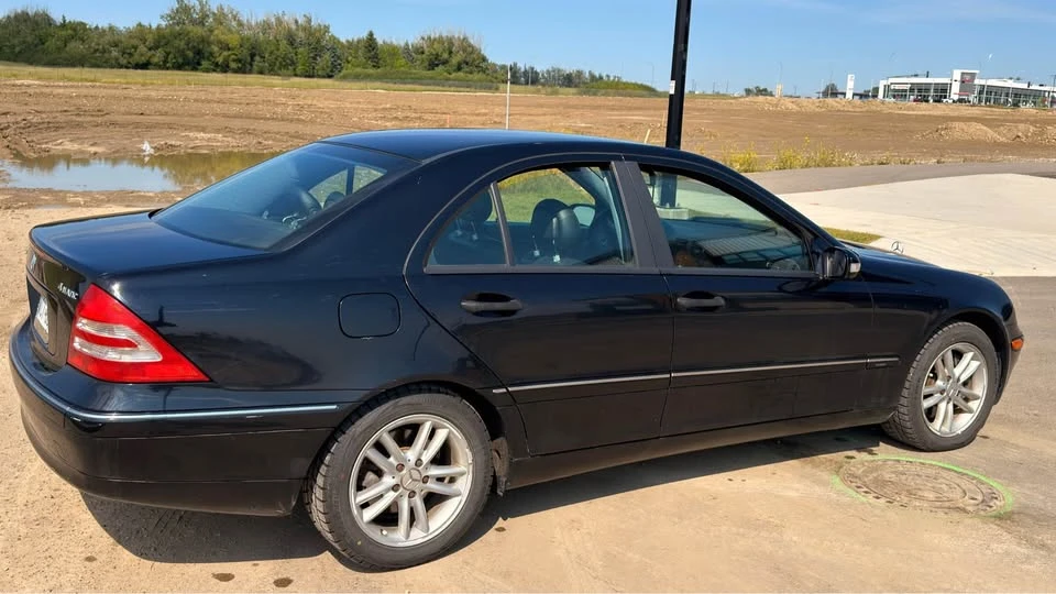 2004 Mercedes-Benz W203 C-Class - Image 8 of 15