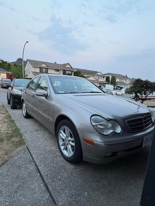 2004 Mercedes-Benz W203 C-Class - Image 14 of 19